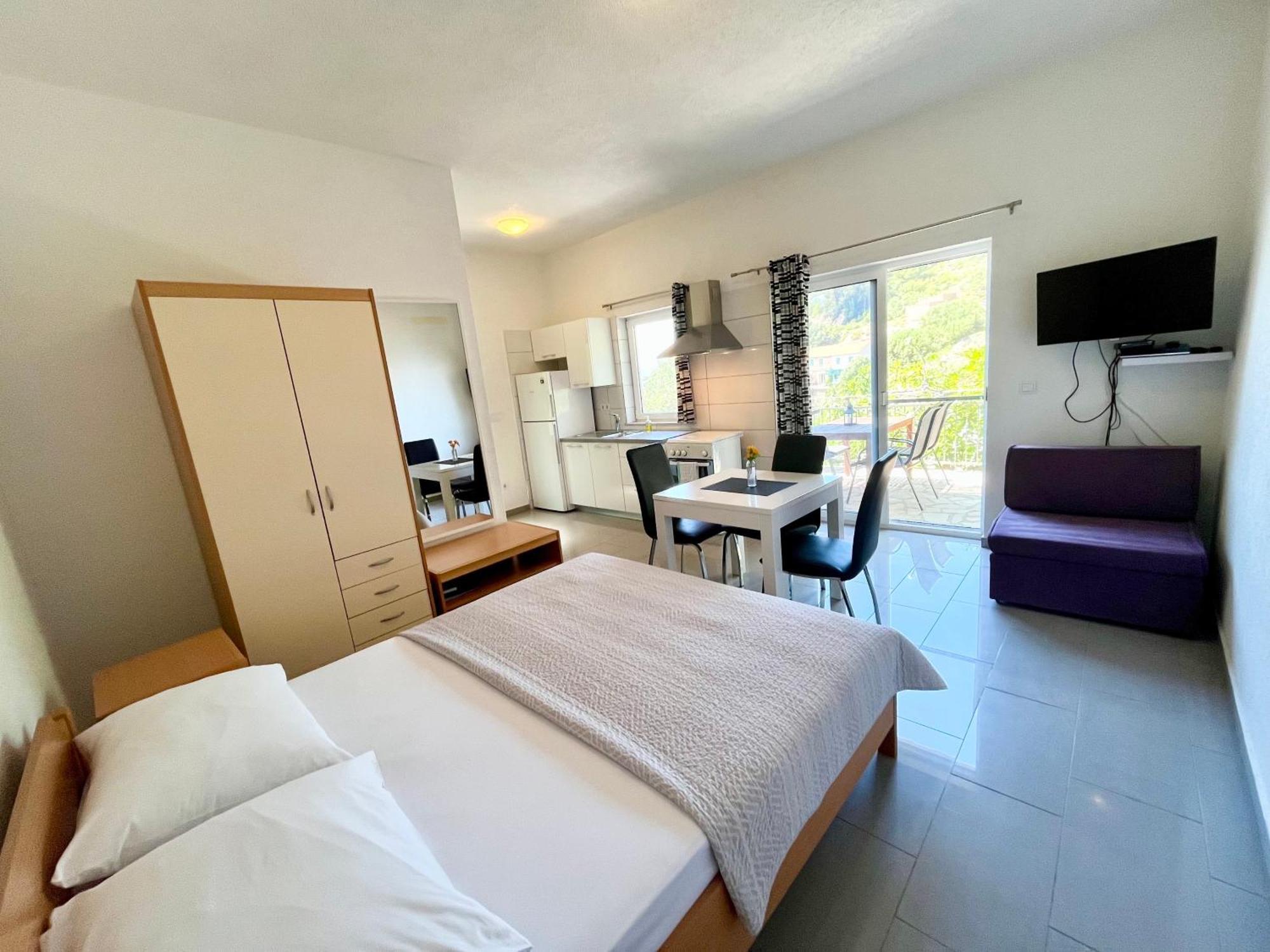 Paradise Apartments - Robinson Getaway Gdinj Buitenkant foto