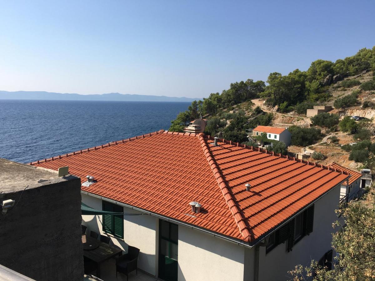 Paradise Apartments - Robinson Getaway Gdinj Buitenkant foto